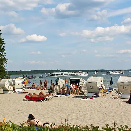 Mueritzurlaub An Der Kastanie In Holiday home Sembzin